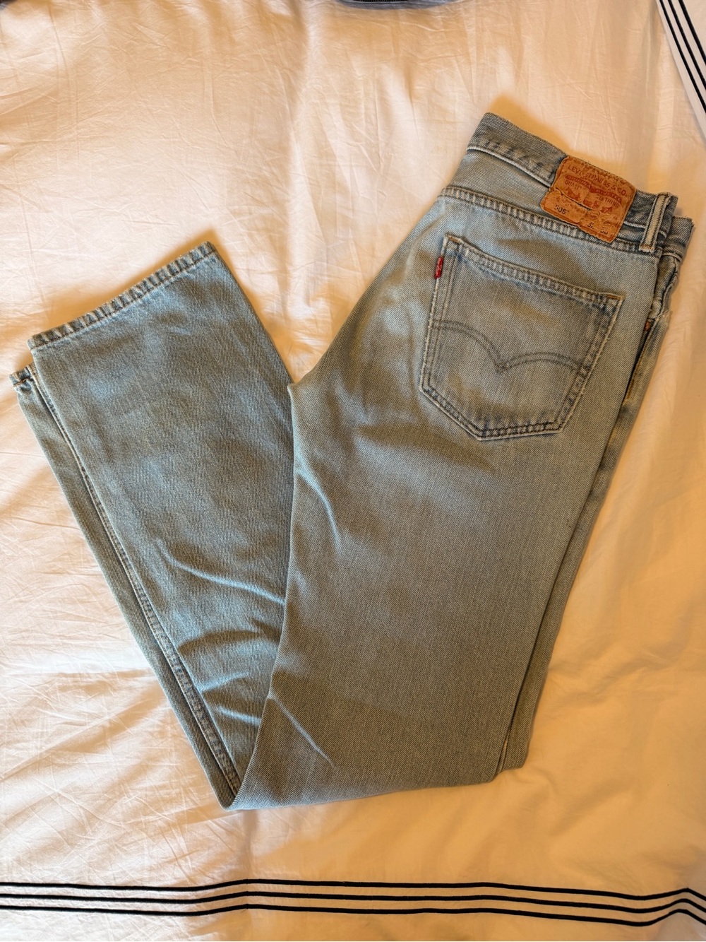 VINTAGE LEVI'S 505s Straight Leg Jeans 32x36 fits like a 29x36